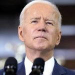 Joe Biden demande le départ de Vladimir Poutine