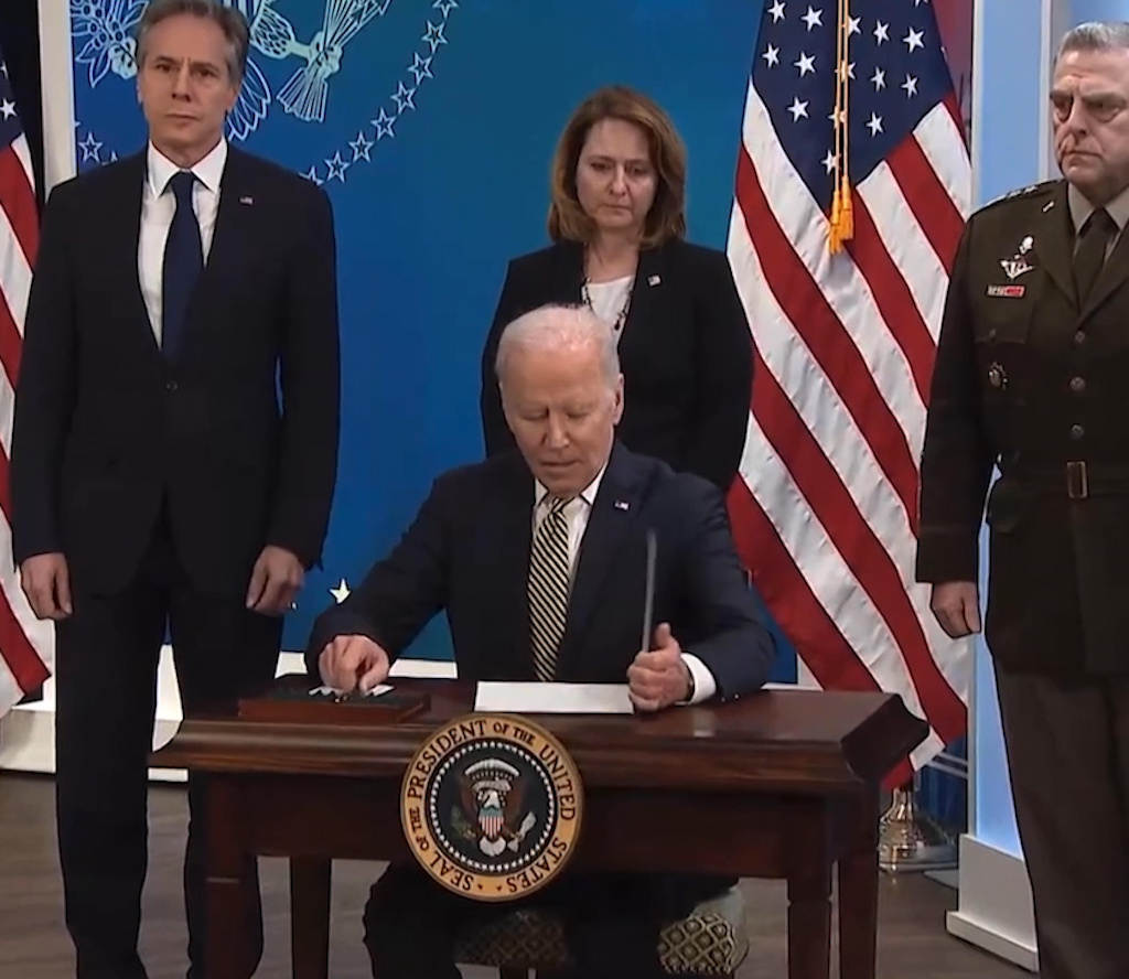 Biden traite Poutine de “criminel de guerre”