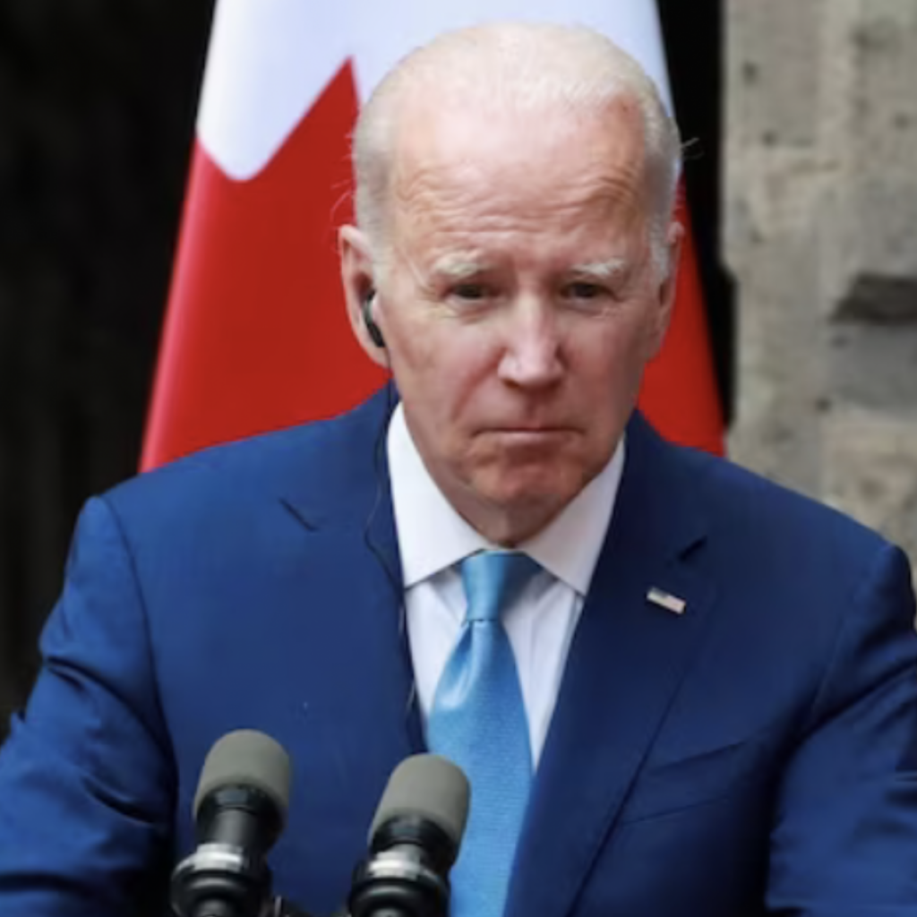 Biden dit ne pas savoir le contenu des documents retrouvés dans son ancien bureau