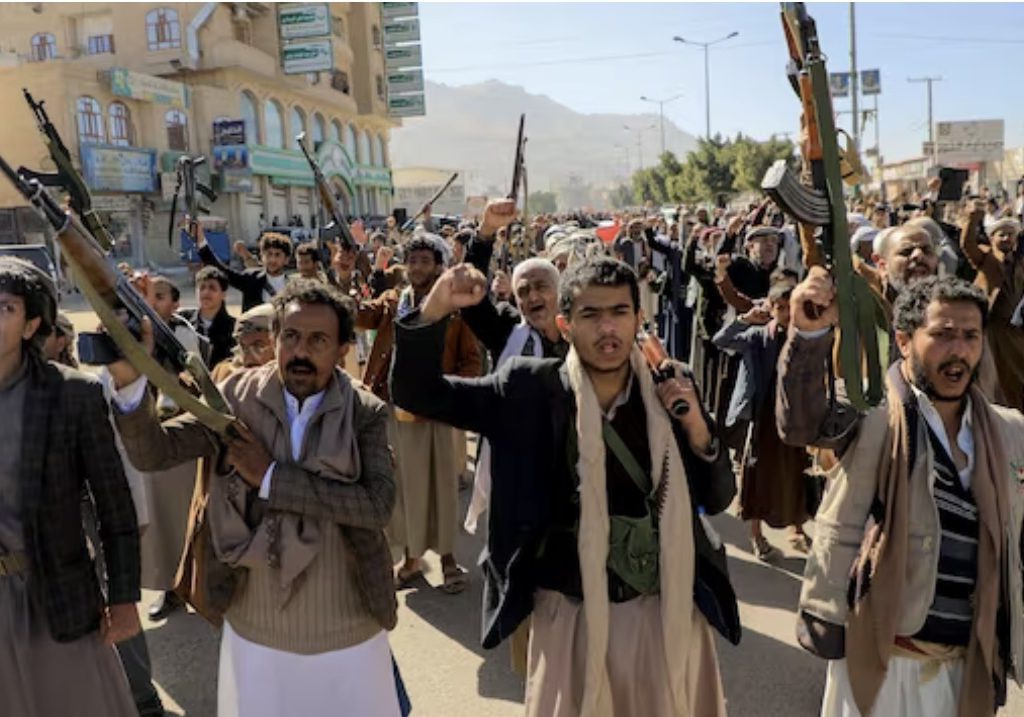 L’armée américaine a détruit 4 missiles balistiques houthis au Yémen