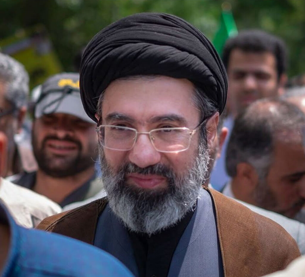 Iran: Mojtaba Khamenei succède à son défunt père comme guide suprême